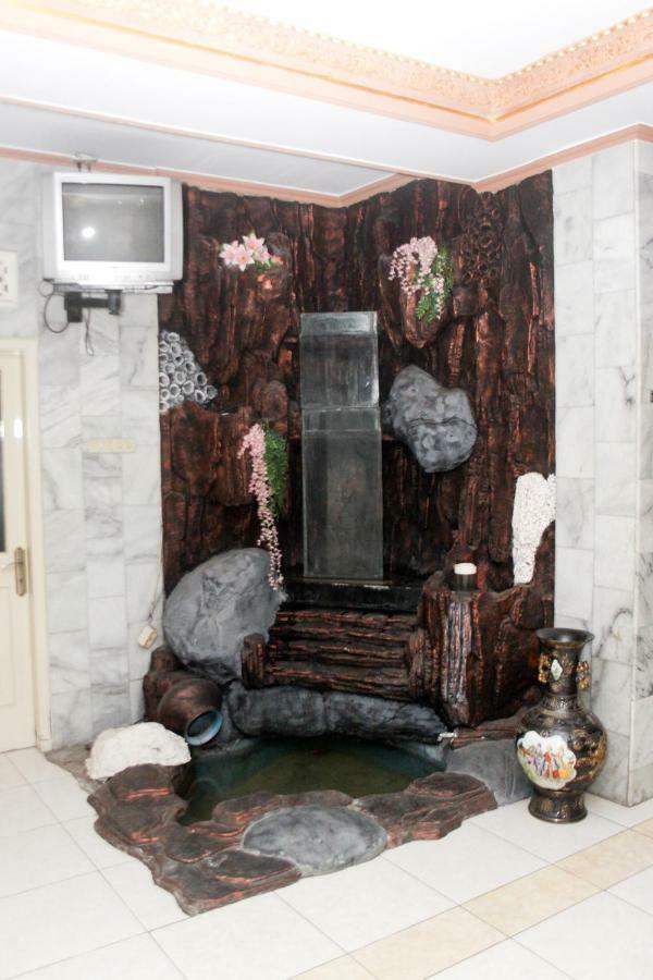Hotel Wiwi Perkasa 2 Indramayu Экстерьер фото