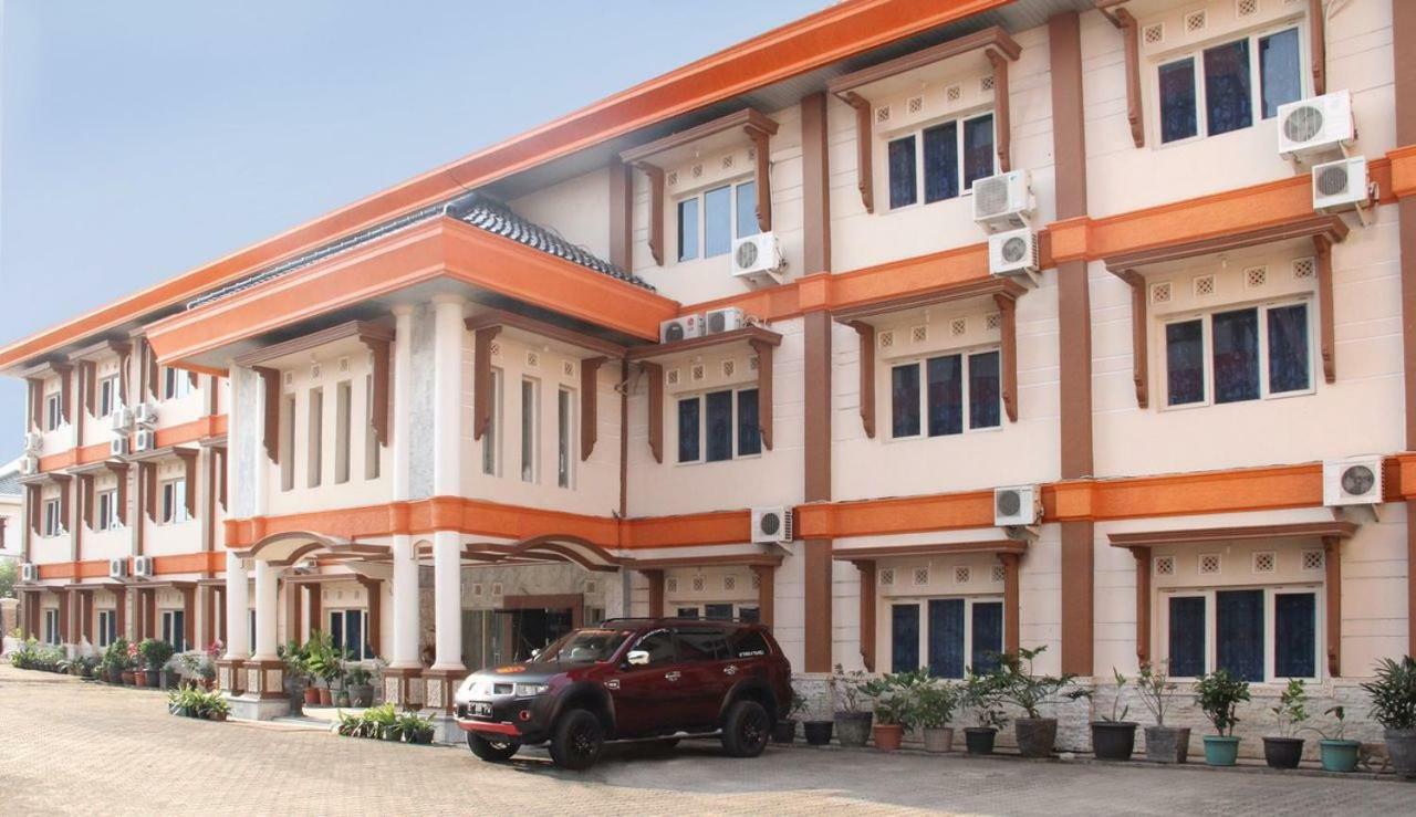 Hotel Wiwi Perkasa 2 Indramayu Экстерьер фото